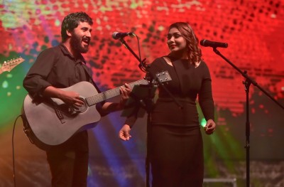 ޓްރެވަލް އެވޯޑްސްގައި ބަނޑޮހާއި ރަންގަލި ވިދާލައިފި