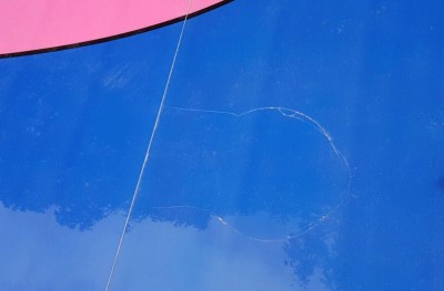 އިސްލާމީ މަރުކަޒު ސަރަހައްދުގައި ރެނދުލާފައި ހުރި ޓައިލްސްތައް ނަގައި އާ ކުރަނީ