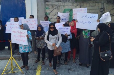 މުޒާހަރާގެ ފޮޓޯތައް ޕީޖީގެ ވައިބާ ގްރޫޕަށް ލުމުން ރައީސް ޔާމީން ކޯފާވެއްޖެ!