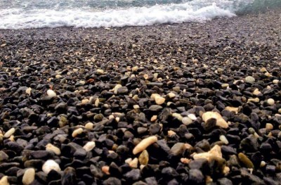 ފުވައްމުލަކު ގޮނޑުދޮށަށް ލެއްގި ހިލަތައް ނަގަން ބަޔަކާ ހަވާލުކޮށްފި