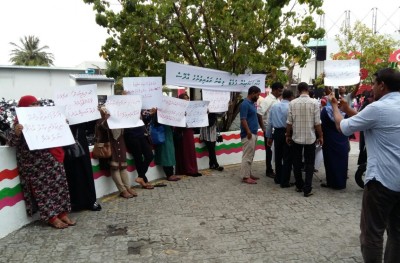 ފްލެޓްތަކުގެ ފެންވަރު ދަށް ކަމަށް ބުނެ ގިނަ ބައެއްގެ ޝަކުވާ