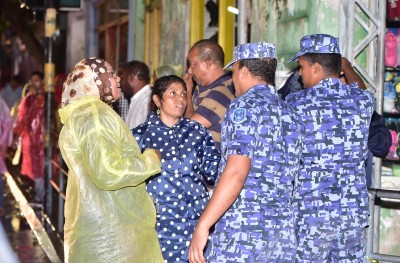 އޮޅުންބޮޅުން: އުމުރުން 84 އަހަރު