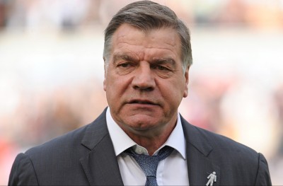 އިންގްލެންޑުން ވަކިކުރި އެލަޑީސް ޕެލަސް އަށް