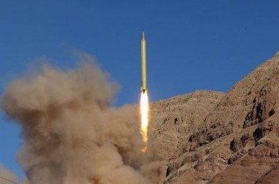 އީރާނުން އަސްކަރީ ހޭދަ އިތުރުކޮށް މިސައިލް ތަރައްގީ ކުރަނީ