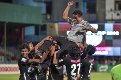 އީގަލްސްގައި މަޑުކުރަން ސާންތީ ނިންމައިފި