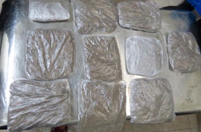 ކިލޯއަކަށް ވުރެ ގިނަ މަސްތުވާތަކެތި އެތެރެކުރި ދެ މީހަކު 10 އަހަރަށް ޖަލަށްލާން ހުކުމްކޮށްފި