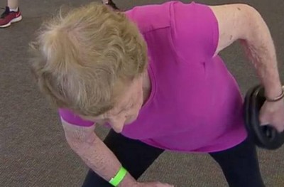 ހަފުތާއަކު 10 ފަހަރު ޖިމަށް ދާ 94 އަަހަރުގެ މާމައެއް