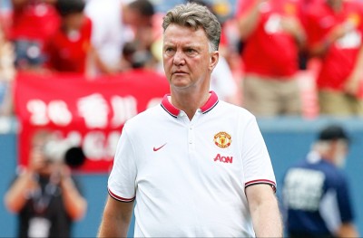 ޔުނައިޓެޑުގެ ކުރީގެ ކޯޗު ވެން ހާލް ރިޓަޔާކޮށްފި