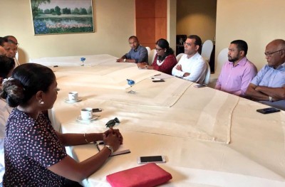 އެމްޔޫއޯގެ އިސް ބޭފުޅުންތަކަކާ ނަޝީދު ބައްދަލުކުރައްވައިފި
