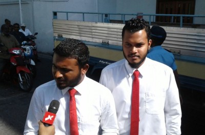 ރާއްޖެ ޓީވީގެ ދެ ނޫސްވެރިން ޖަލަކަށް ނުލި، އައީ ޖޫރިމަނާއެއް