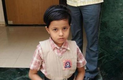 ފީ ނުދައްކައިގެން ދަރިވަރެއްގެ އިސްތަށިގަނޑުން ބައެއް އުފުރާލައިފި