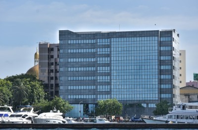 ޑޮލަރުގެ ރިޒާވް ހިފެހެއްޓުމަށް އިންޑިއާ އަތުން 100 މިލިއަން ޑޮލަރު ނަގައިފި