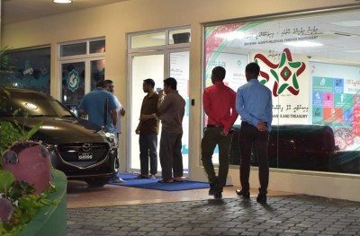 ބަޖެޓް ކުރިޔަސް ފުލުހުންގެ މުސާރަ ބޮޑު ކުރެވޭނީ ރިވިއު އަށް ފަހު: ފިނޭންސް