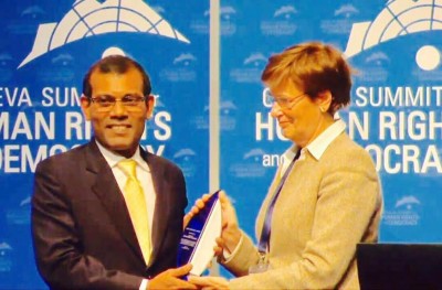 ކުރީގެ ރައީސް ނަޝީދަށް "ހިތްވަރުގަދަ ލީޑަރު"ގެ އެވޯޑު ދީފި