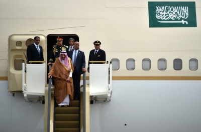 ބޮޑު ވަފުދަކާ އެކު ސަލްމާން ރަސްގެފާން އިންޑޮނީޝިއާ އަށް