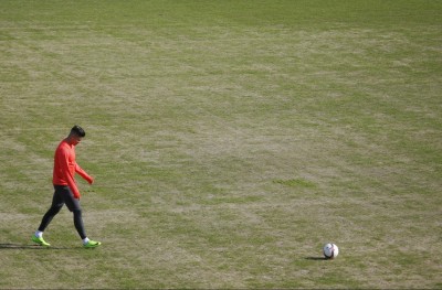 ރޮސްޓޯވްގެ ދަނޑު ފެނިފައި މޮރީނިއޯ ރުޅިގަދަވެއްޖެ