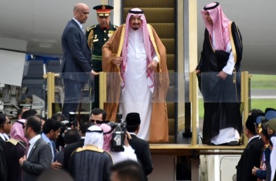 ބޮޑު ވަފުދަކާ އެކު ސަލްމާން ރަސްގެފާން އިންޑޮނީޝިއާ އަށް