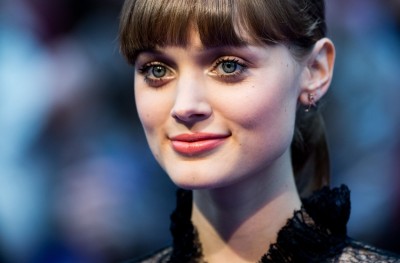 "ފިފްޓީ ޝޭޑްސް އޮފް ޑާކާ"ގެ ބަތަލާ ބެލާ ހީތުކޯޓް އެންގޭޖްވެއްޖެ