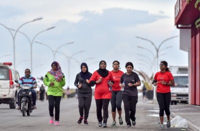 ރޭސް ފަށަން ދެ ހަފުތާ، 800 ދުވުންތެރިން ތައްޔާރަށް!