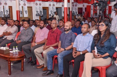މައުމޫން މަސައްކަތްކުރަައްވަނީ ފާރިސް އަށް ވެރިކަން ހޯއްދަވައިދެއްވަން: ޝައިނީ