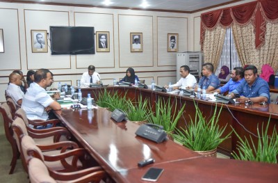 ސަރުކާރު ވަނީ އިހުމާލުވެފައި، ސްވައިން ފްލޫ އަށް ބޮޑު ހައްލެއް ނާދޭ: އިދިކޮޅު މެމްބަރުން