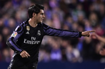 ބާސެލޯނާ މޮޅުވިއިރު ރެއާލުން ލީޑު ދަމަހައްޓައިފި