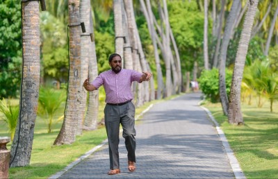 ގޯނި ގޯނީގައި ފައިސާ ބެހުން އޯކޭ! ސަރުކާރާ ކުޅެން އުޅުން ގޯސް!