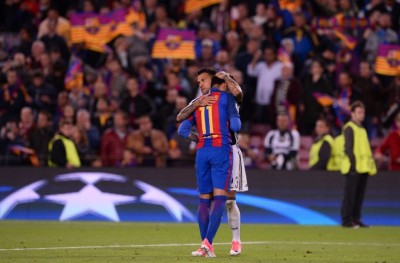 އަލްވެސް އަށް ކުރެވެނީ ހިތިފޮނި އިހުސާސެއް