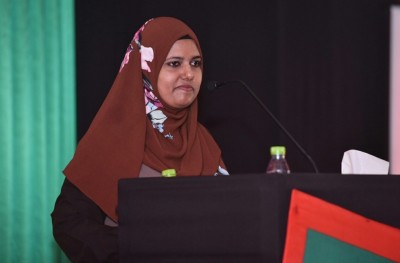 ޝިދާތާގެ ޕާސްޕޯޓު އަދިވެސް ހިފަހައްޓާފައި، އެކަމަކު ތުހުމަތުކުރާ މައްސަލާގައި ސުވާލެއް ނުކުރޭ