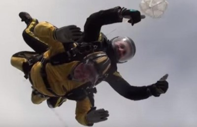 101 އަހަރުގެ މީހަކު ސްކައިޑައިވްކޮށް ރެކޯޑް ހަދައިފި