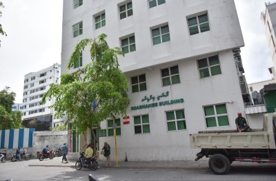 ހެލްތް މިނިސްޓްރީގެ ކްލޮރިން ރަށްޓެހިންނަށް ބެހި ޑިރެކްޓަރުގެ މަގާމުގެ ދަށްކުރީ ރަނގަޅަށް: ހައި ކޯޓް