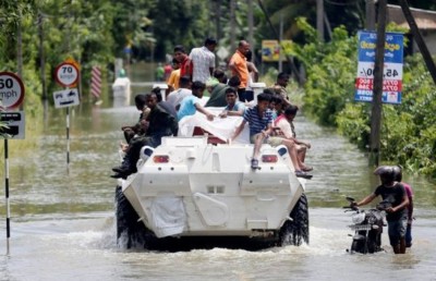 ލަންކާގެ ފެންބޮޑުވުމުގައި ބައި މިލިއަން މީހުން ހާލުގައި ޖެހިއްޖެ