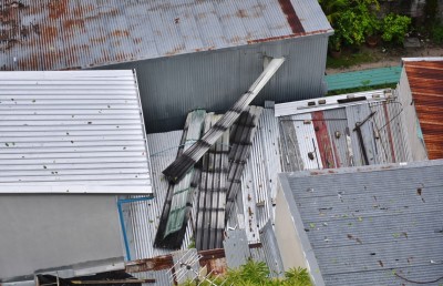 މާލެ އަށް އައި ގަދަ ކޮޅިގަނޑުގައި ގެއްލުން ލިބުނު ގޭގެ 18 މީހުން ވަގުތީ ހިޔާގައި