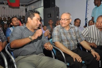 ރައީސް މައުމޫންގެ ތަރިކަ ދަމަހައްޓަން ބޭނުންނަމަ އަޅުގަނޑަށް ވޯޓު ދެއްވާ: ޔާމީން