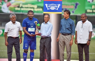 މާޒިޔާ ބަލިކޮށް ނިއު އިން ވެޓެރަންސް ކަޕް ދިފާއުކޮށްފި