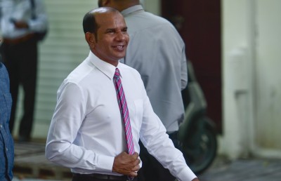 ހިޔާލު ތަފާތުވުން ބޮޑުވެ، މެމްބަރު ލަތީފް ގްރޫޕުން ބޭރުކުރަން ގޮވާލައިފި