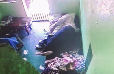 ދޫނިދޫ ޖަލުގައި އަދީބު އޮންނެވި ފޮޓޯއެއް އާންމުވެއްޖެ