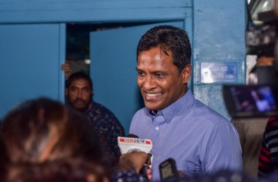 ޕާޓީން ވަކިވުމުން ގޮނޑި ގެއްލޭ ގޮތް ހަދައިފި ނަމަ ސިޔާސީ އޮއިވަރު ގަދަވާނެ: އުމަރު