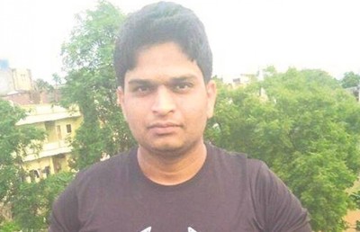 އެކްސިޑެންޓުވި މީހަކު މަރުވަންދެން އެންމެން ތިބީ ފޮޓޯ ނަގަން