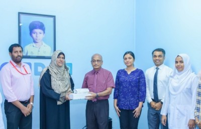 އޭއެމްޑީސީން ތެލެސީމިއާާ ކުދިންނަށް ތަކެތި ހަދިޔާކޮށްފި