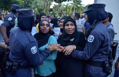 އިދިކޮޅު ފަރާތްތަކުން ހޯމަ ދުވަހު ބޮޑު އެއްވުމަކަށް ނިކުންނަނީ