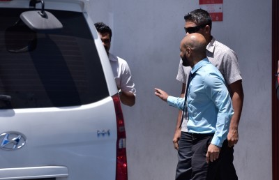ފާރިސް މަޖިލިހަށް ވަޑައިގަތުމަށް ޝަރީއަތް މެދުކަނޑާލައިފި