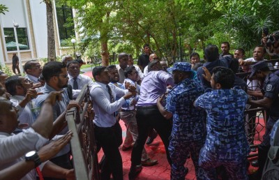 ސަލާމަތީ ބާރުތަކުން ހަރަކާތްތެރިވީ މަޖިލީހުގެ އެދުމުގެ މަތިން: މަޖިލިސް