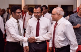 ޝަހުސް އޮޅުވާލީ ފާރިސްއެއް ނޫން، ޕީޕީއެމް ހައިޖެކްކުރި ޕީއޭ މީހުން: މައުމޫން