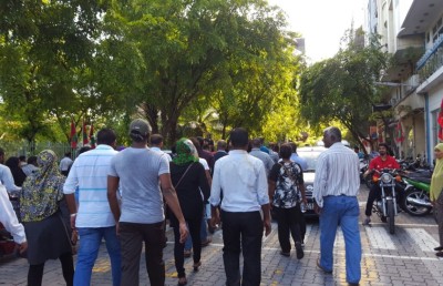 ފުލުހުން މަޖިލިހުގެ އިދާރާ އަށް ވަދެ ގަދަކަމުން މެމްބަރުން ނެރެފި