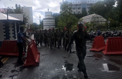 ފުލުހުން މަޖިލިހުގެ އިދާރާ އަށް ވަދެ ގަދަކަމުން މެމްބަރުން ނެރެފި