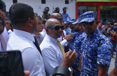 ފުލުހުން މަޖިލިހުގެ އިދާރާ އަށް ވަދެ ގަދަކަމުން މެމްބަރުން ނެރެފި