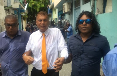 ފުލުހުން މަޖިލިހުގެ އިދާރާ އަށް ވަދެ ގަދަކަމުން މެމްބަރުން ނެރެފި