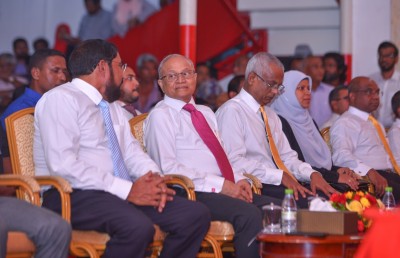 އެއްވުން ނުބޭއްވުމަށް އިދިކޮޅު ލީޑަރުންނަށް ފުލުހުން އިންޒާރު ދީފި