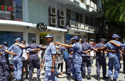 ފުލުހުން މަޖިލިހުގެ އިދާރާ އަށް ވަދެ ގަދަކަމުން މެމްބަރުން ނެރެފި